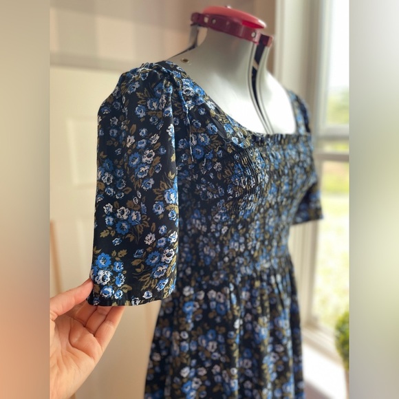 GAP Black and Blue Floral Midi Dress Size Medium - Picture 6 of 11